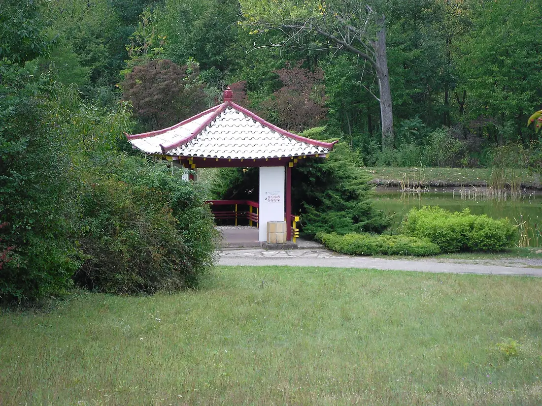 Arboretum-Mlynany-Cinska-pagoda