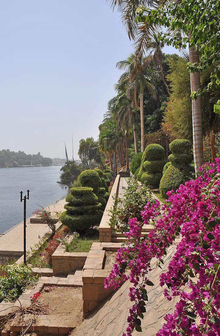 Aswan Kitchener Island R02