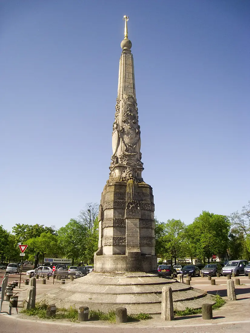 Paris, Bois de Vincennes, Pyramide 02
