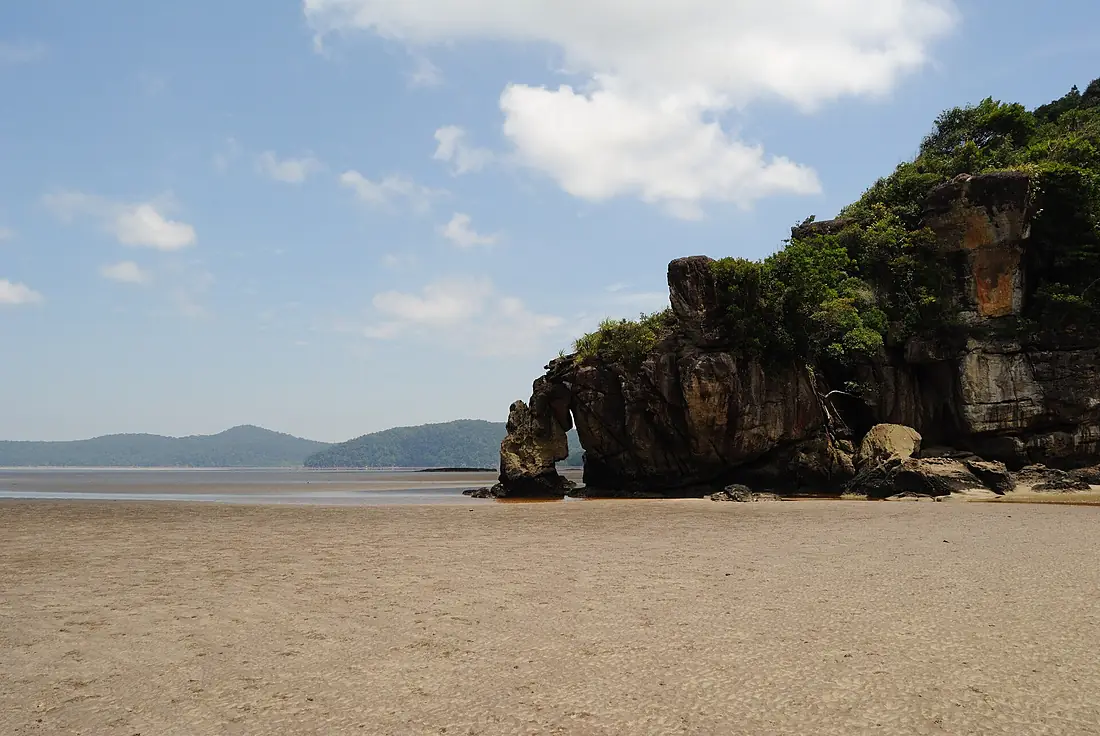 T. Sibur from Tanjor - Low tide - Bako National Park - Sarawak - Borneo - Malaysia - panoramio