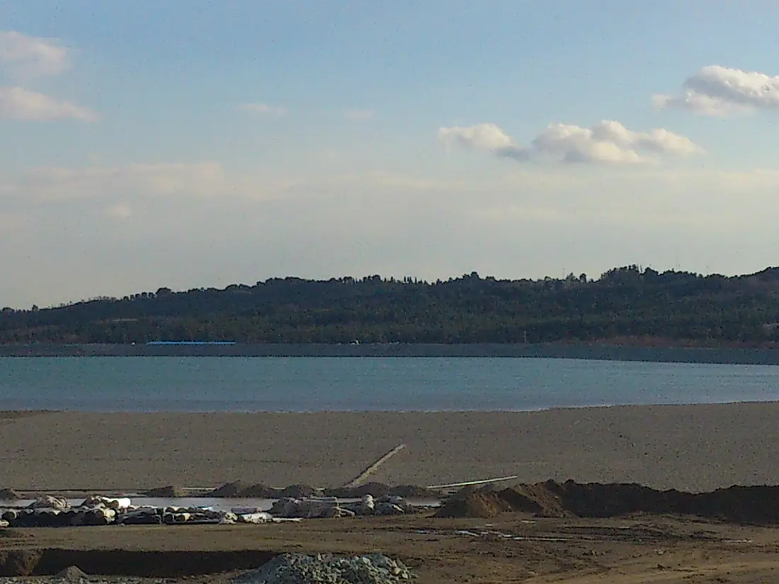 Chitgar Lake - panoramio (1)