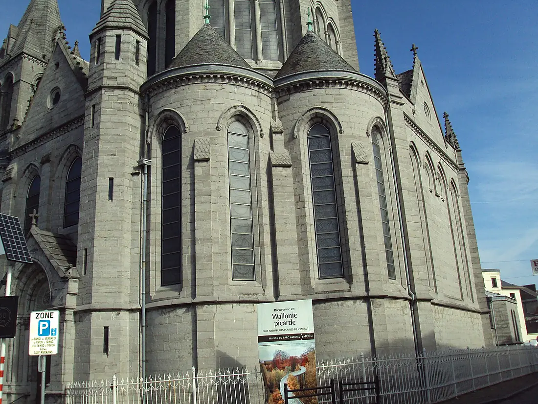Bonsecours . Basilique Notre-Dame . face sud