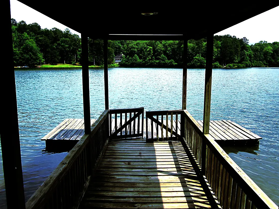 Timber Lake Pavilion - panoramio