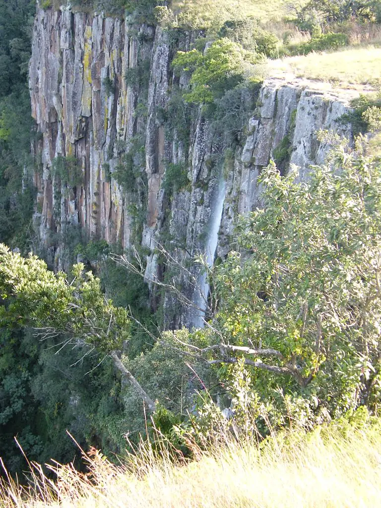 Walk to GreyMareWaterfall (7)