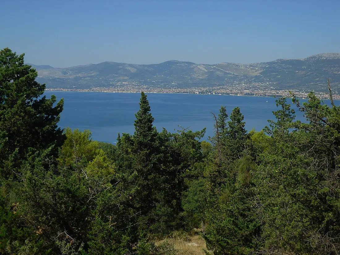 Kašteli - view from Marjan - panoramio