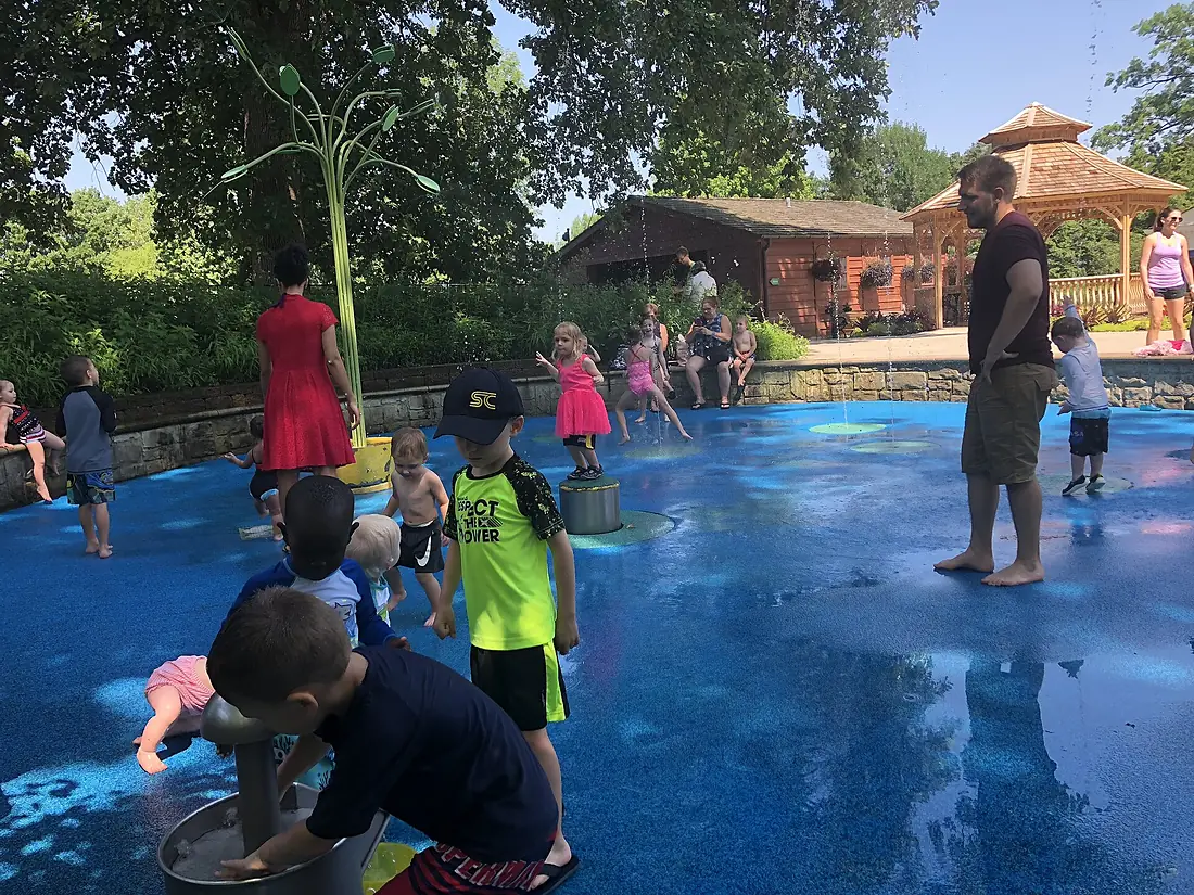 Children's water play area, Missouri Botanical Garden