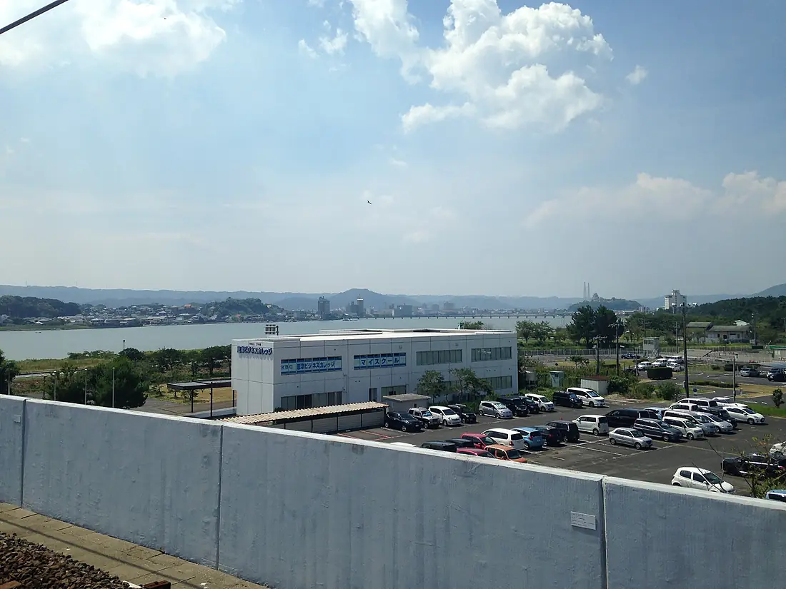 Matsuuragawa River and Karatsu Castle from platform of Higashi-Karatsu Station 2