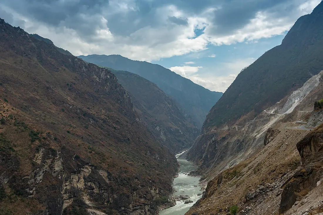 56728-Yunnan, Three Parallel Rivers 01