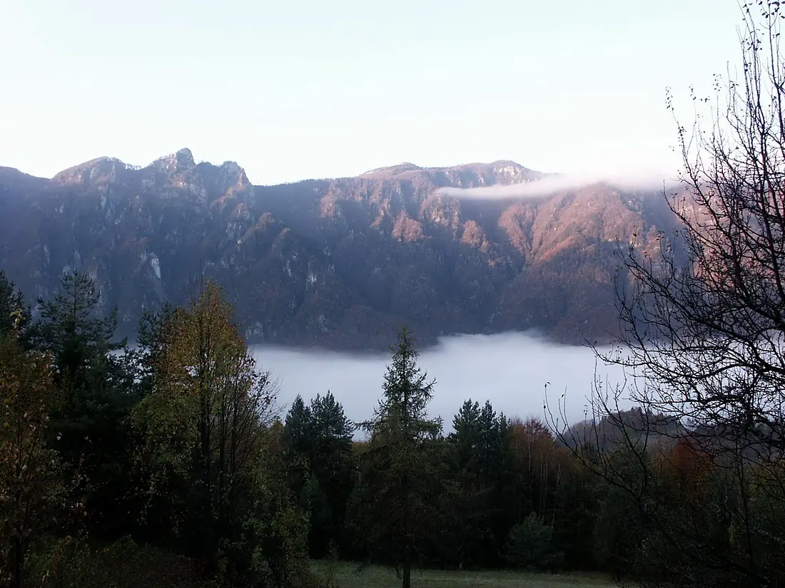 Poldanovec 1299m iz Matanovš v Gorenji Trebuši. - panoramio