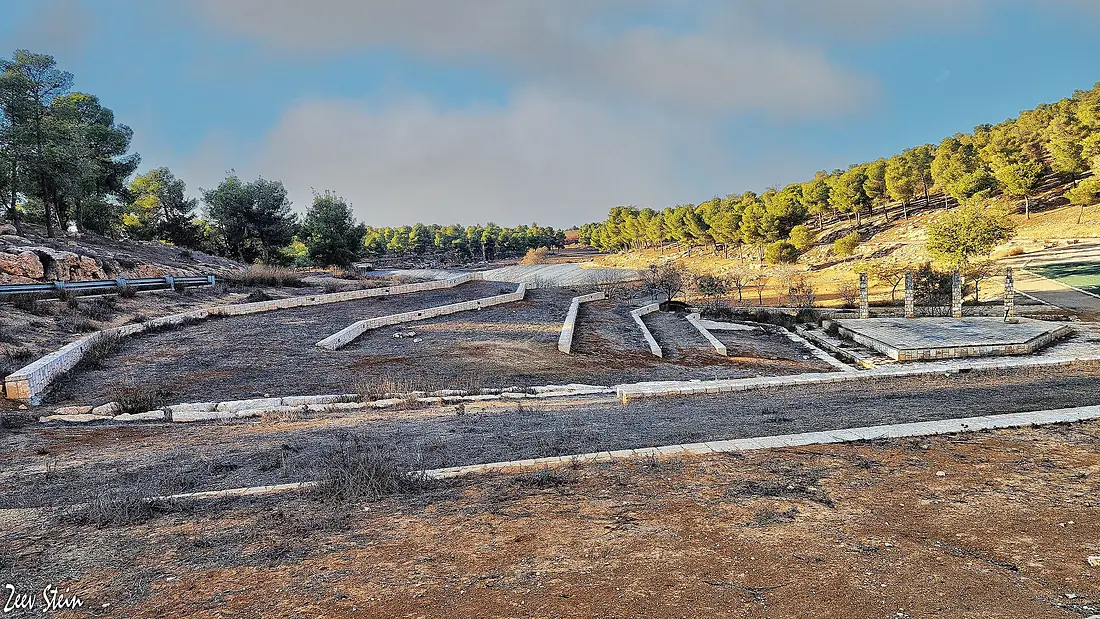 122132 amphitheater in yatir forest PikiWiki Israel